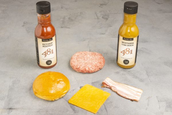 KIT PÃO, CARNE, QUEIJO, BACON, KETCHUP E MOSTARDA - 481 BURGER DE PICANHA (4 UN.)